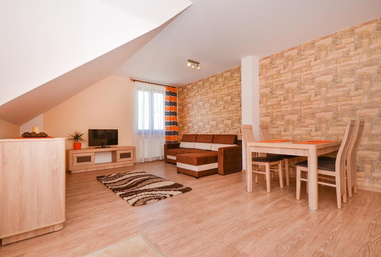 Apartamenty Teczowe Ujście-Darłowskie エクステリア 写真