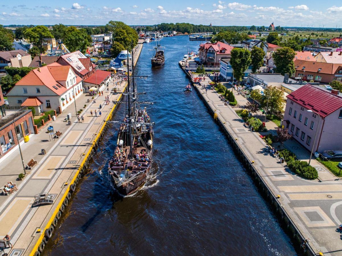 Apartamenty Teczowe Ujście-Darłowskie エクステリア 写真
