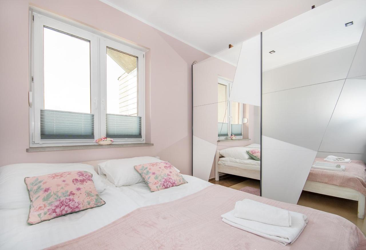 Apartamenty Teczowe Ujście-Darłowskie エクステリア 写真